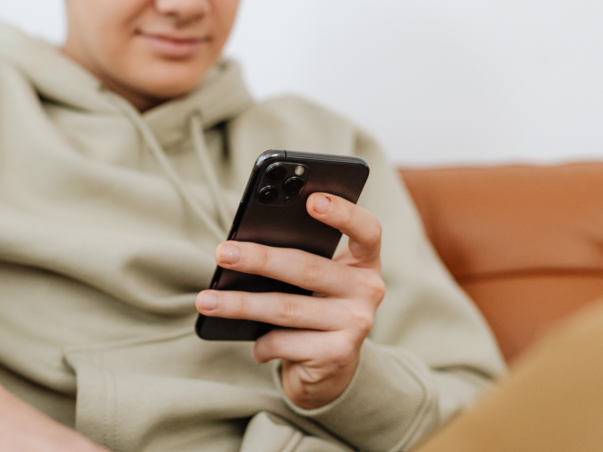 Phone Texting Emergency Contacts